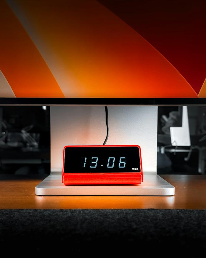 Dial Clock Radio